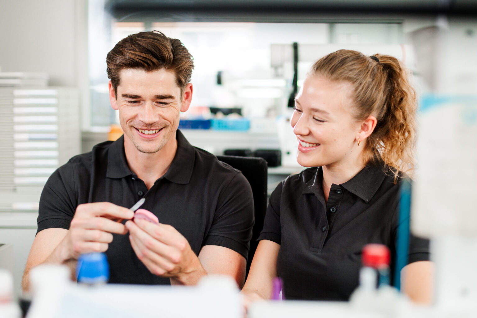Steuern beim Unternehmensverkauf im Dentallabor richtig planen und sparen